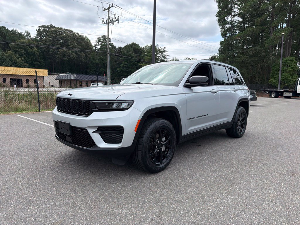 Certified 2025 Jeep Grand Cherokee Altitude