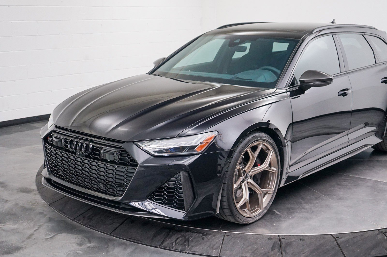 Used 2024 Audi RS 6 performance image 17