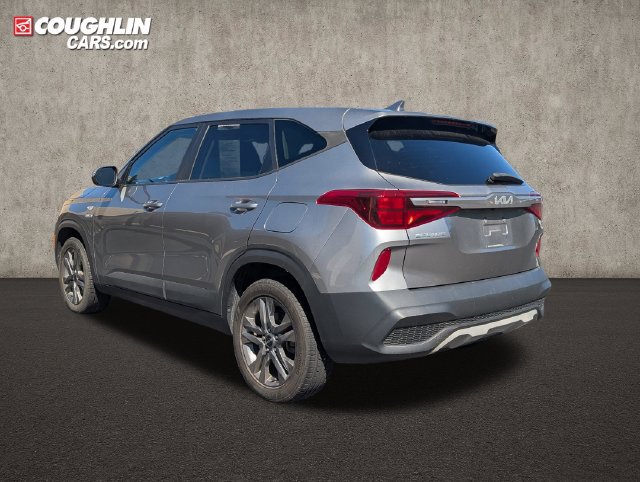 Used 2023 Kia Seltos LX AWD/4WD image 5