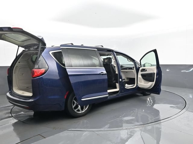 Used 2019 Chrysler Pacifica Limited FWD image 35