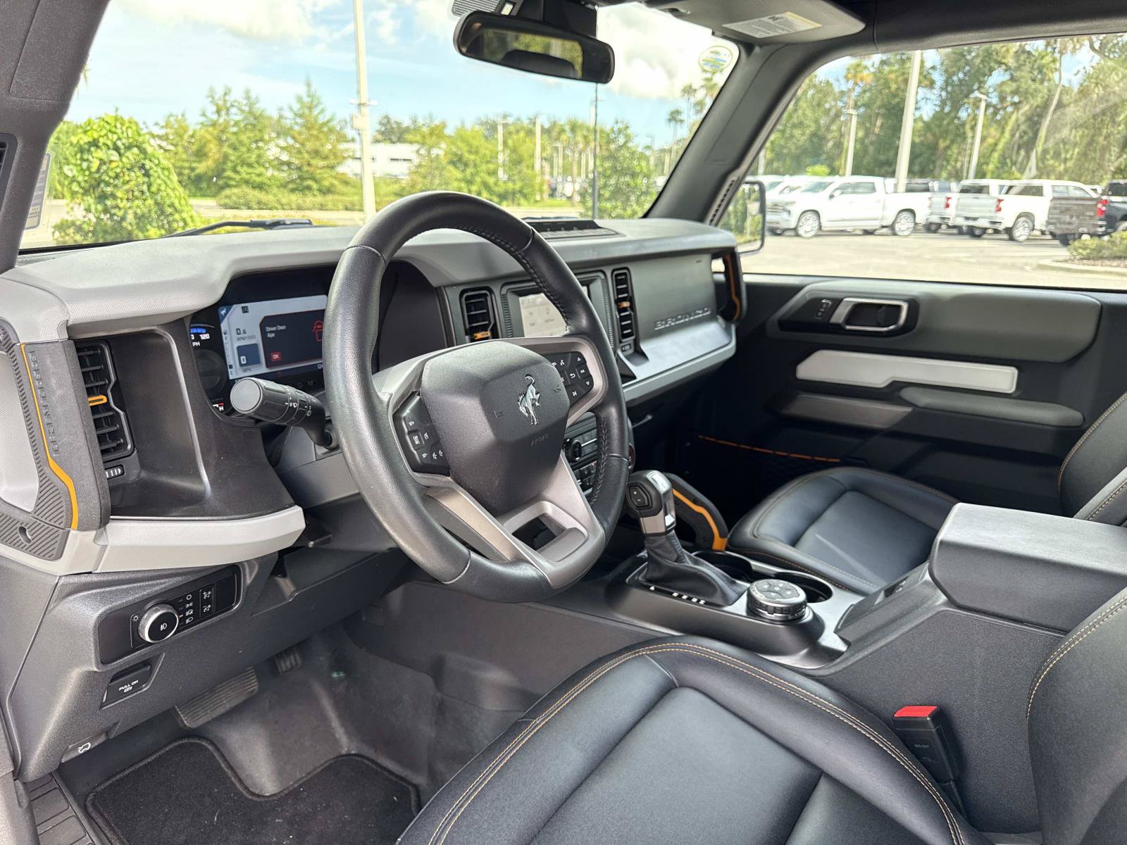 Used 2023 Ford Bronco Badlands w/ Sasquatch Package AWD/4WD image 18
