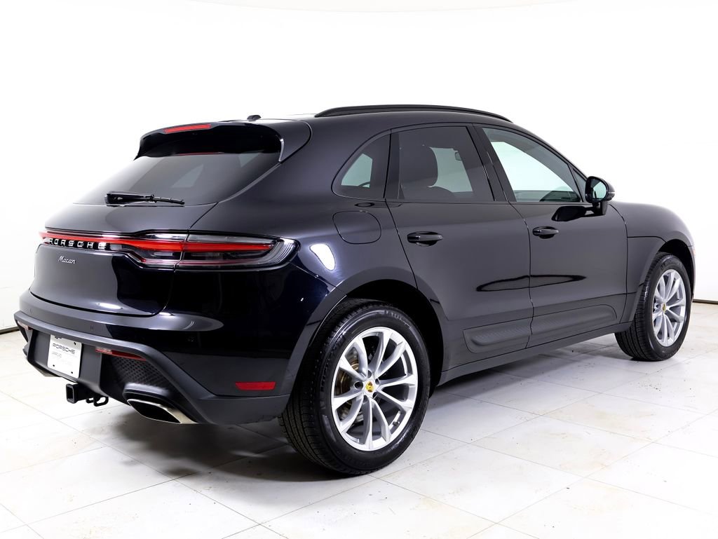 Certified 2024 Porsche Macan w/ Premium Plus Package image 32