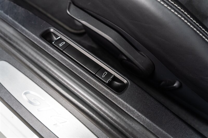 Used 2016 Porsche Cayman GT4 RWD image 48