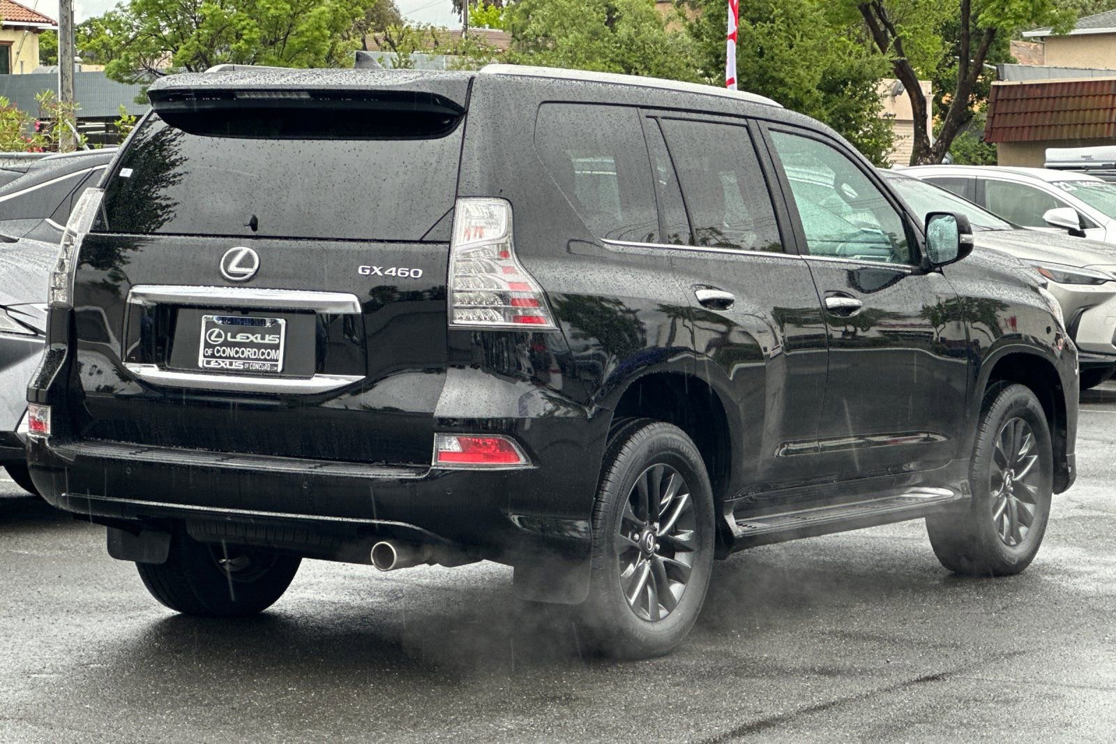 Used 2021 Lexus GX 460 Premium w/ Premium Package image 4