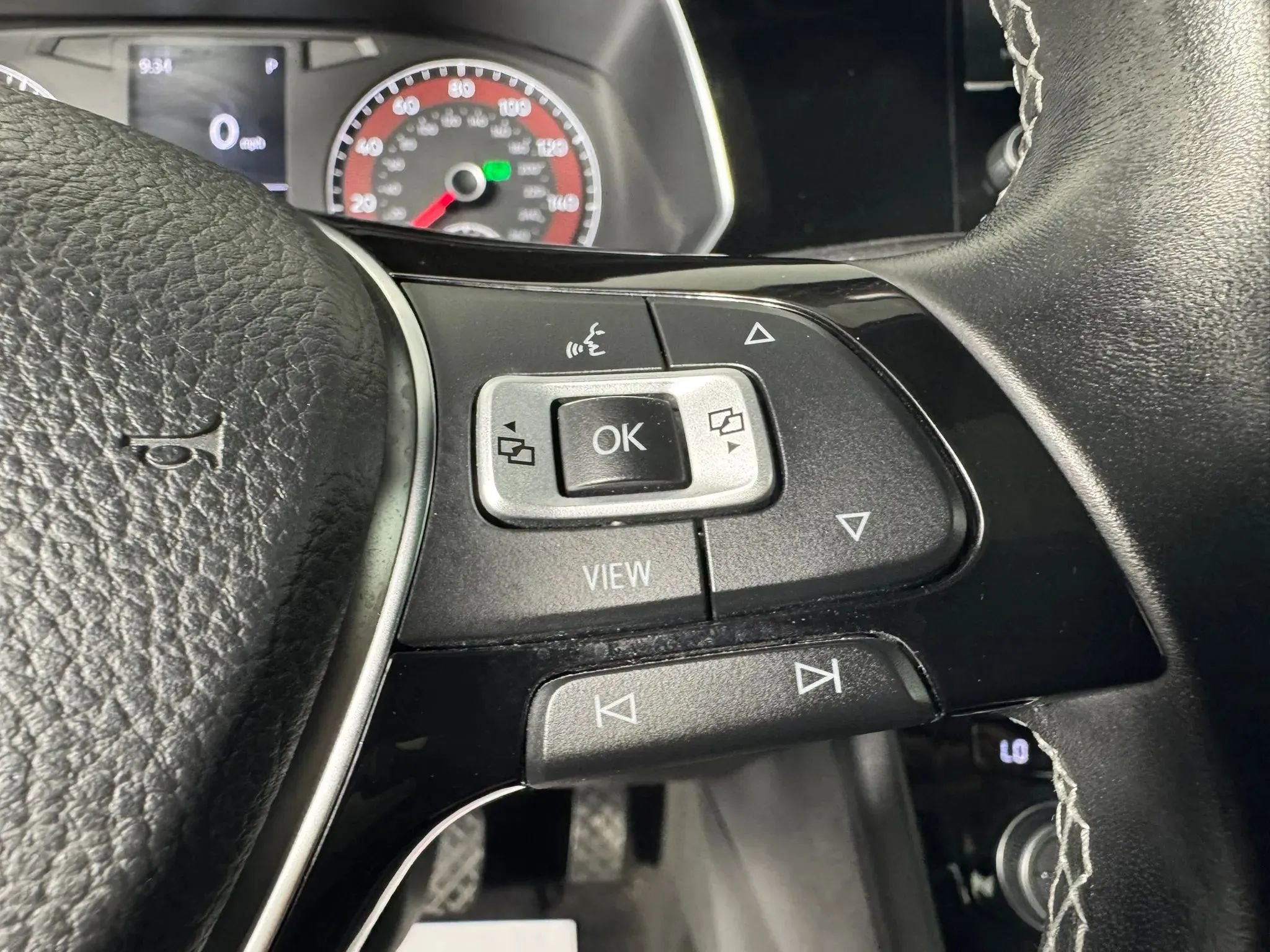 Used 2020 Volkswagen Jetta R-Line FWD image 16