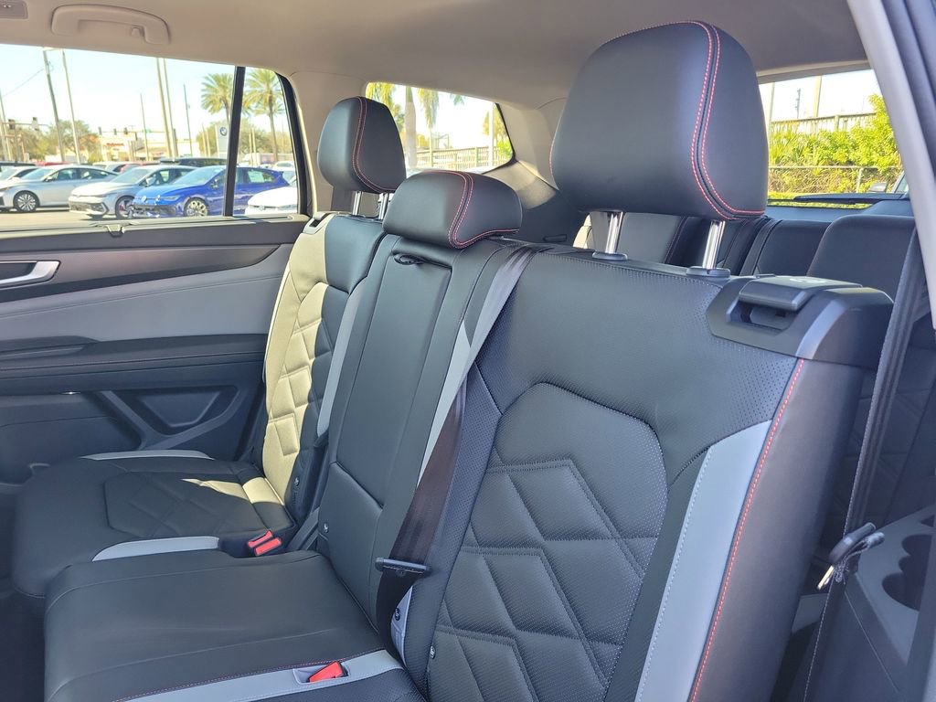 New 2025 Volkswagen Atlas Peak Edition SE AWD/4WD image 12