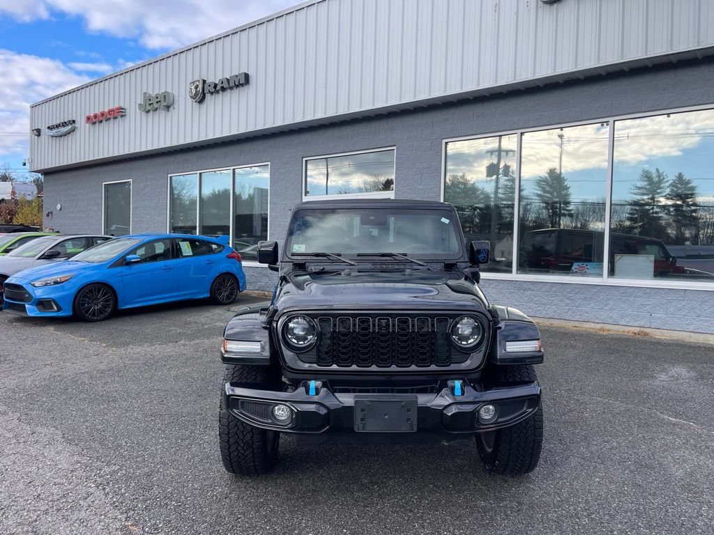 Used 2024 Jeep Wrangler High Altitude AWD/4WD image 9