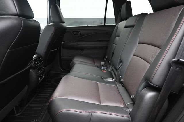 Used 2024 Honda Passport Black Edition image 11