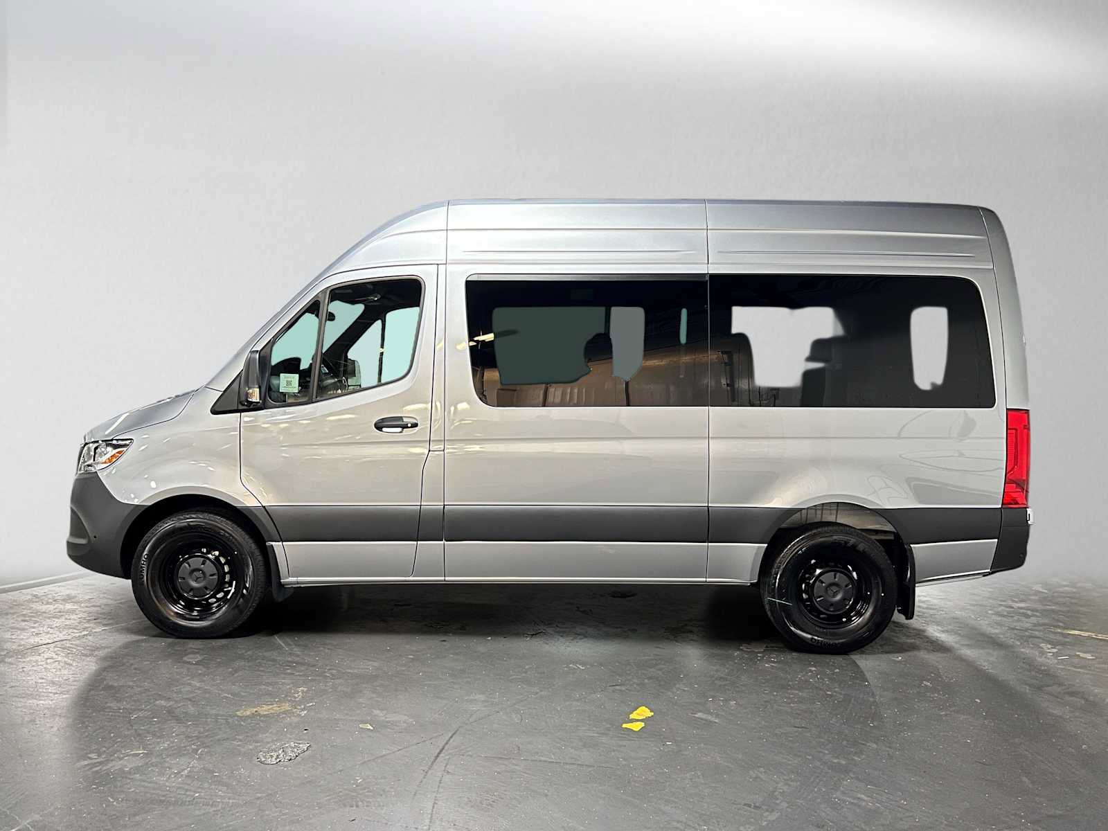 Used 2025 Mercedes-Benz Sprinter 2500 image 6