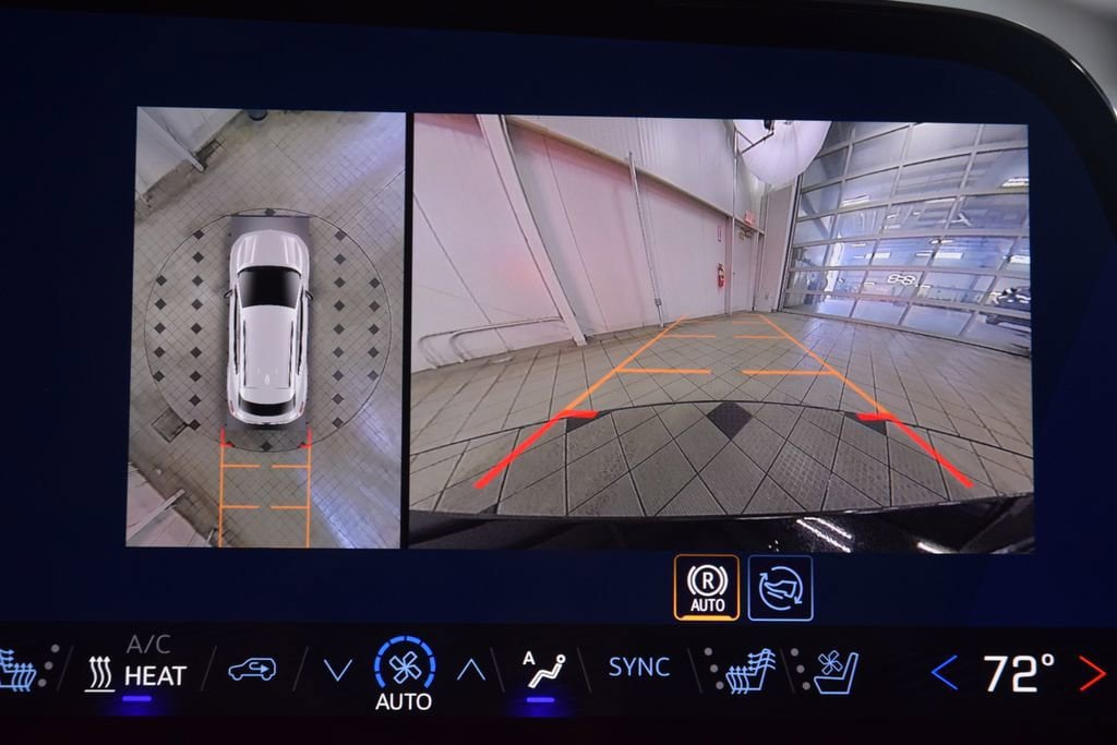 New 2026 Chevrolet Equinox EV LT w/ Convenience Package II AWD/4WD image 38