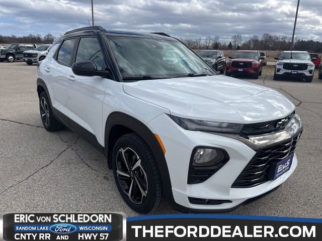 Used 2023 Chevrolet TrailBlazer RS w/ Sun and Liftgate Package image 1