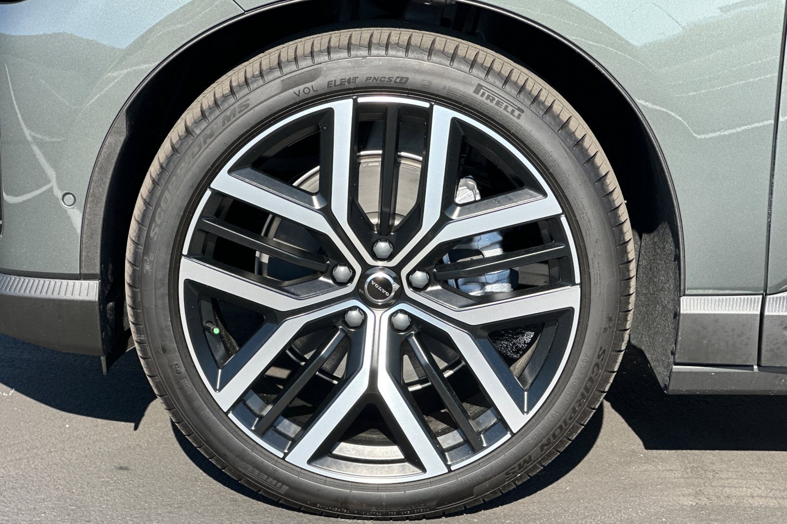 New 2027 Volvo EX60 Ultra AWD/4WD image 25