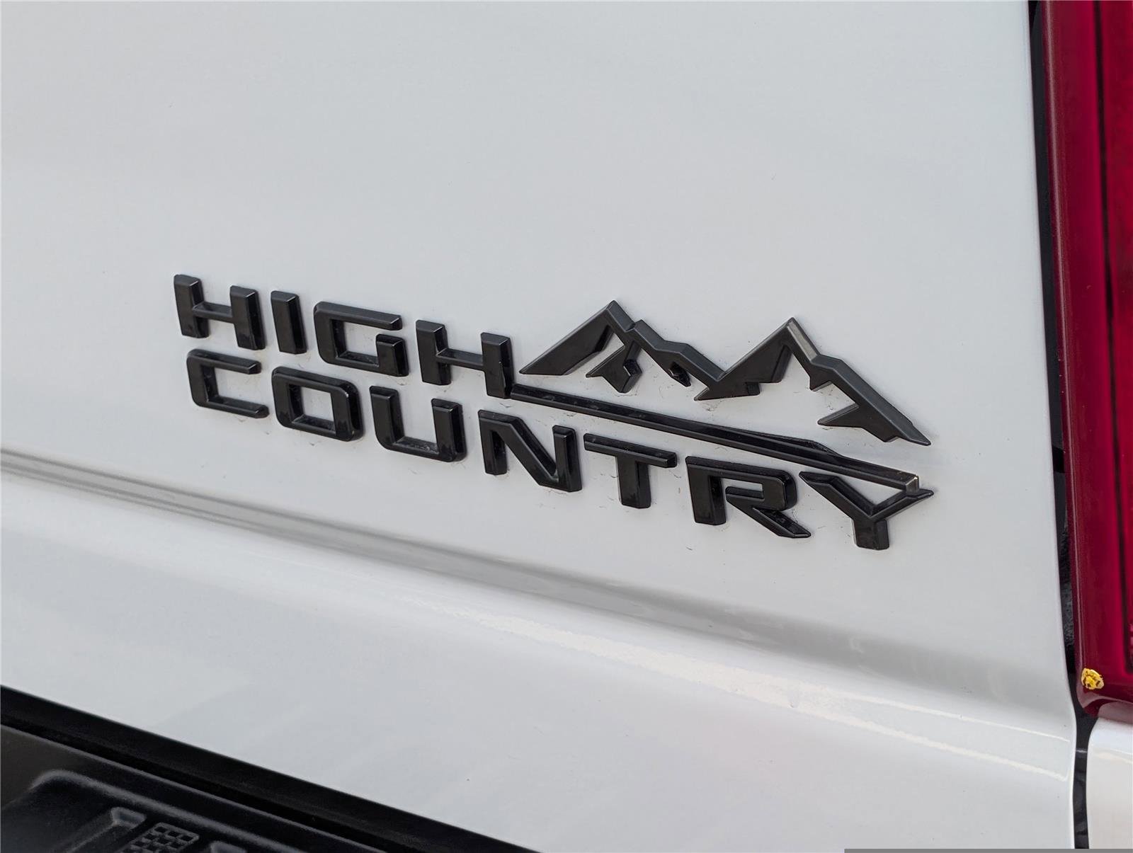 Used 2024 Chevrolet Silverado 3500 High Country w/ High Country Premium Package image 9