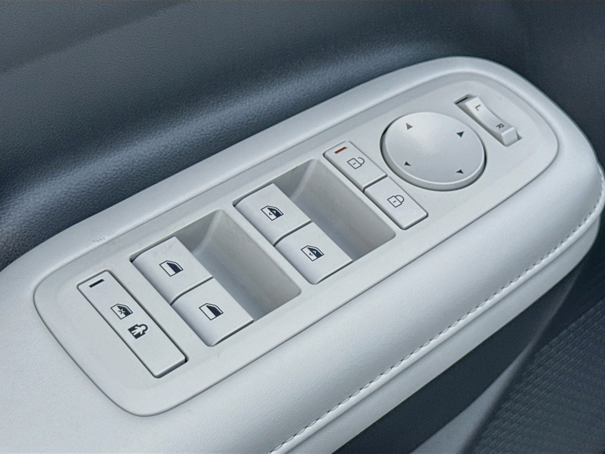 New 2027 Hyundai Santa Fe SEL AWD/4WD image 9