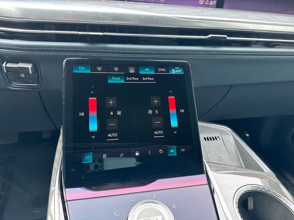 Used 2025 Cadillac Escalade IQ Luxury 2 image 24