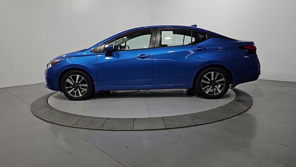 Used 2021 Nissan Versa SV FWD image 2