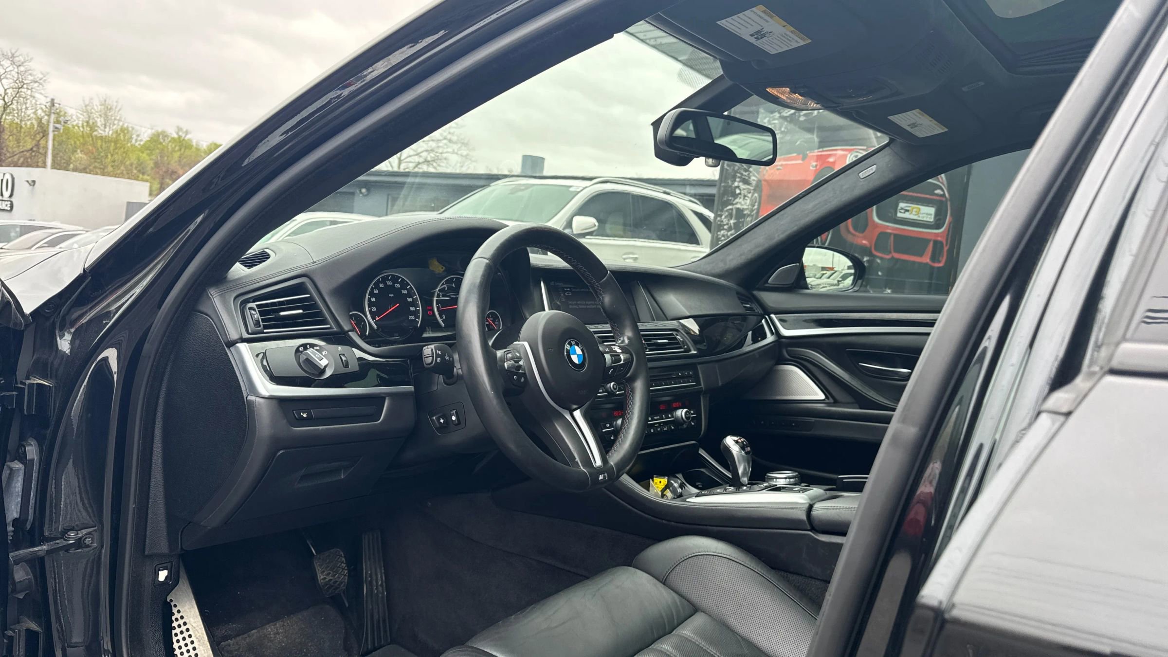 Used 2014 BMW M5 image 18