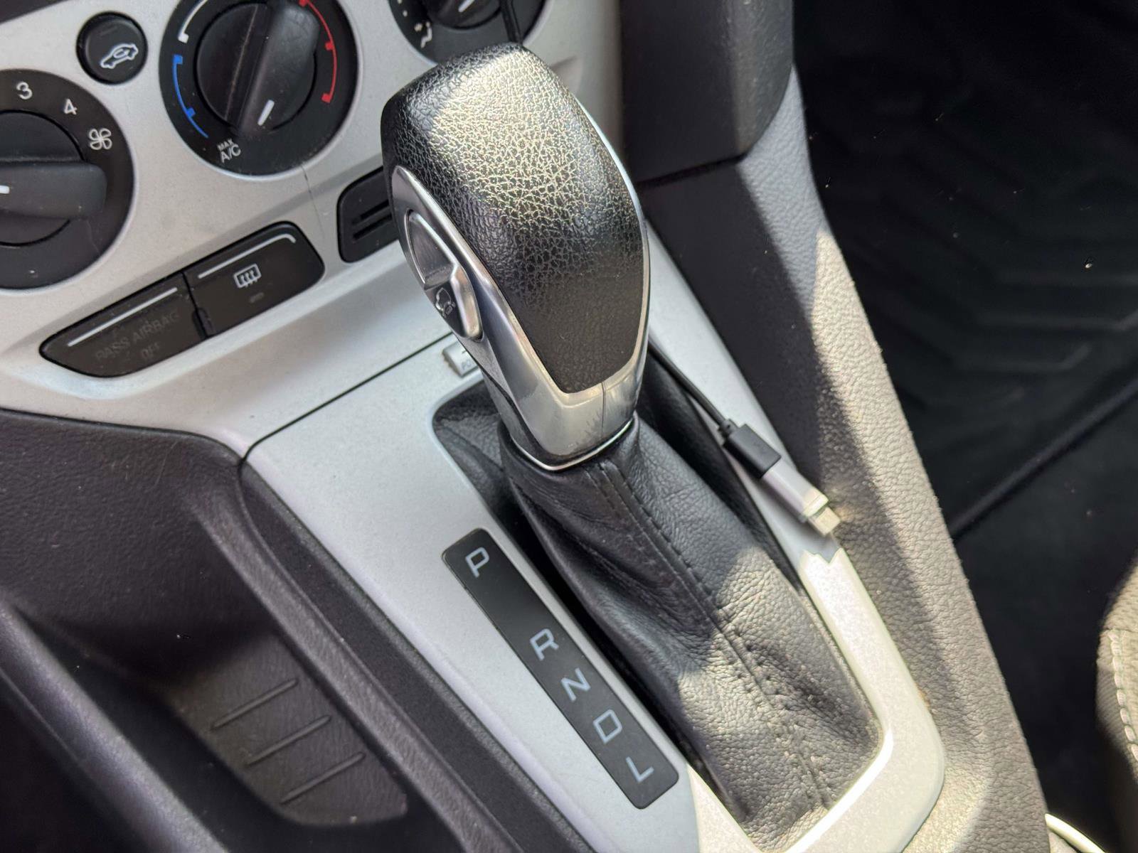 Used 2014 Ford Focus SE image 26