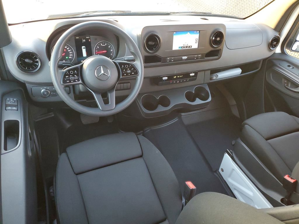 Used 2023 Mercedes-Benz Sprinter 2500 image 13