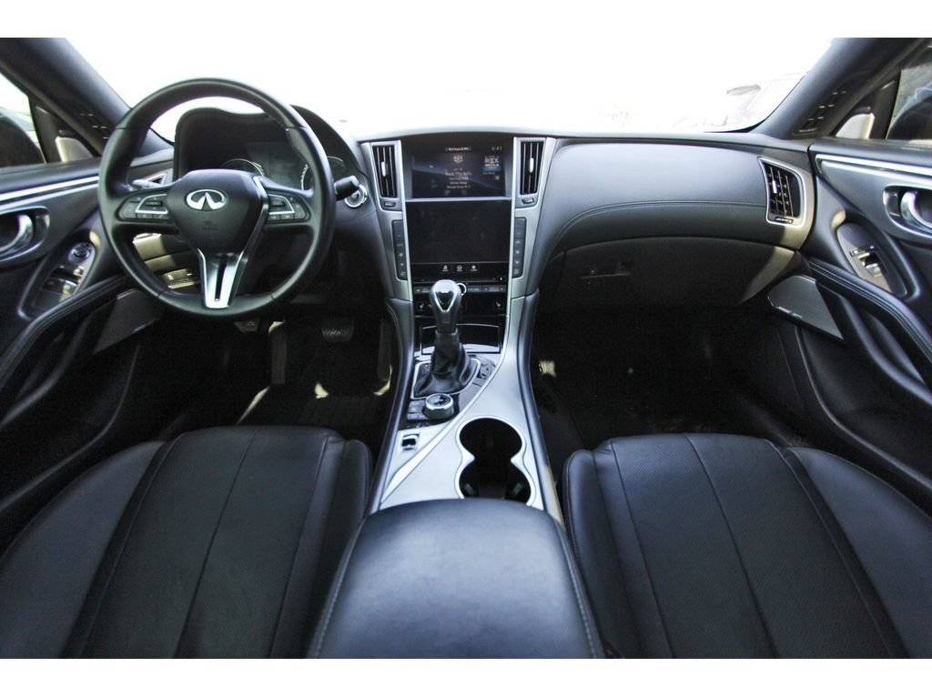 Used 2022 INFINITI Q60 3.0t Luxe w/ Cargo Package RWD image 10