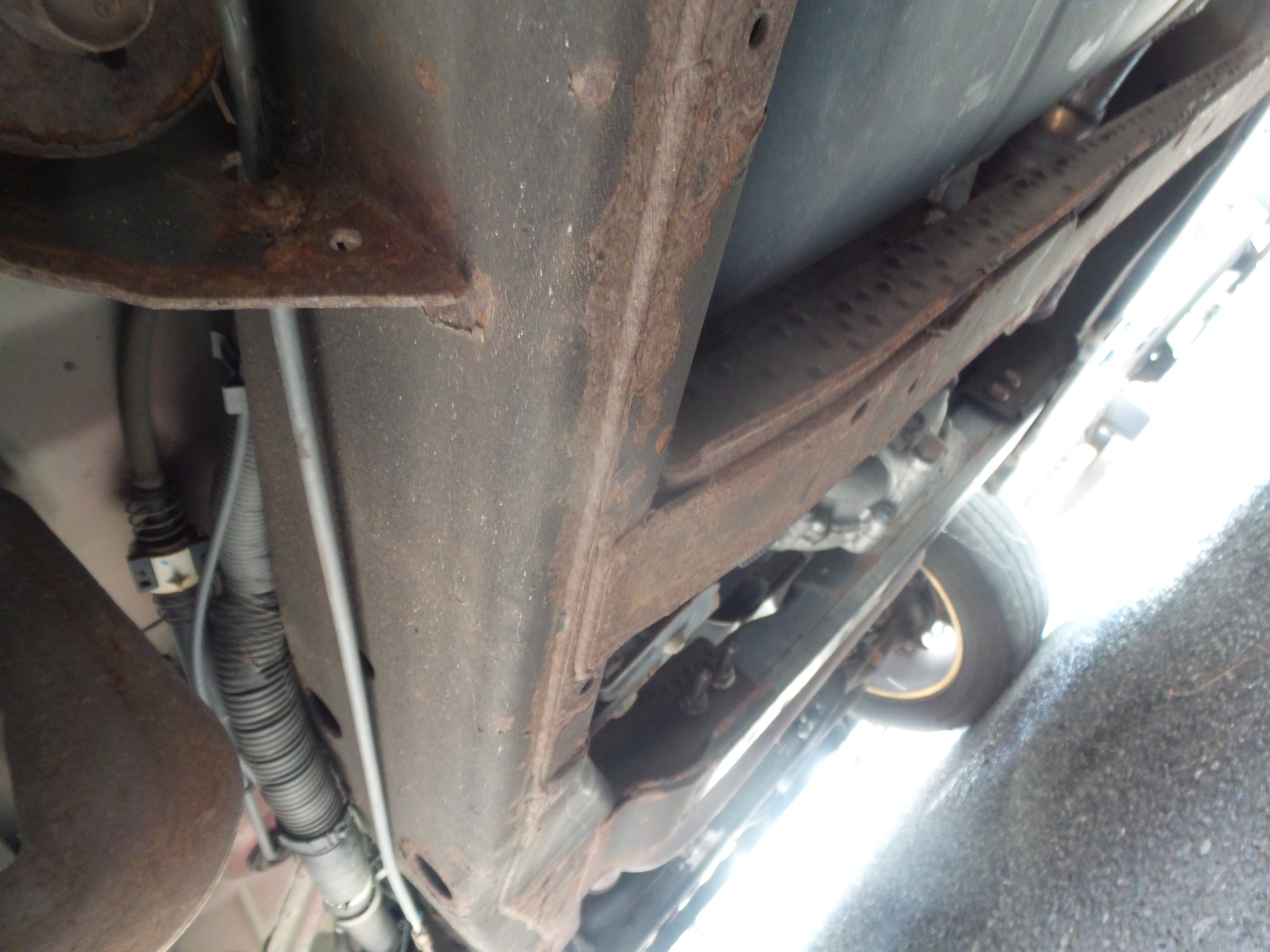 Used 2013 GMC Yukon SLT w/ SLT Chrome Package image 43