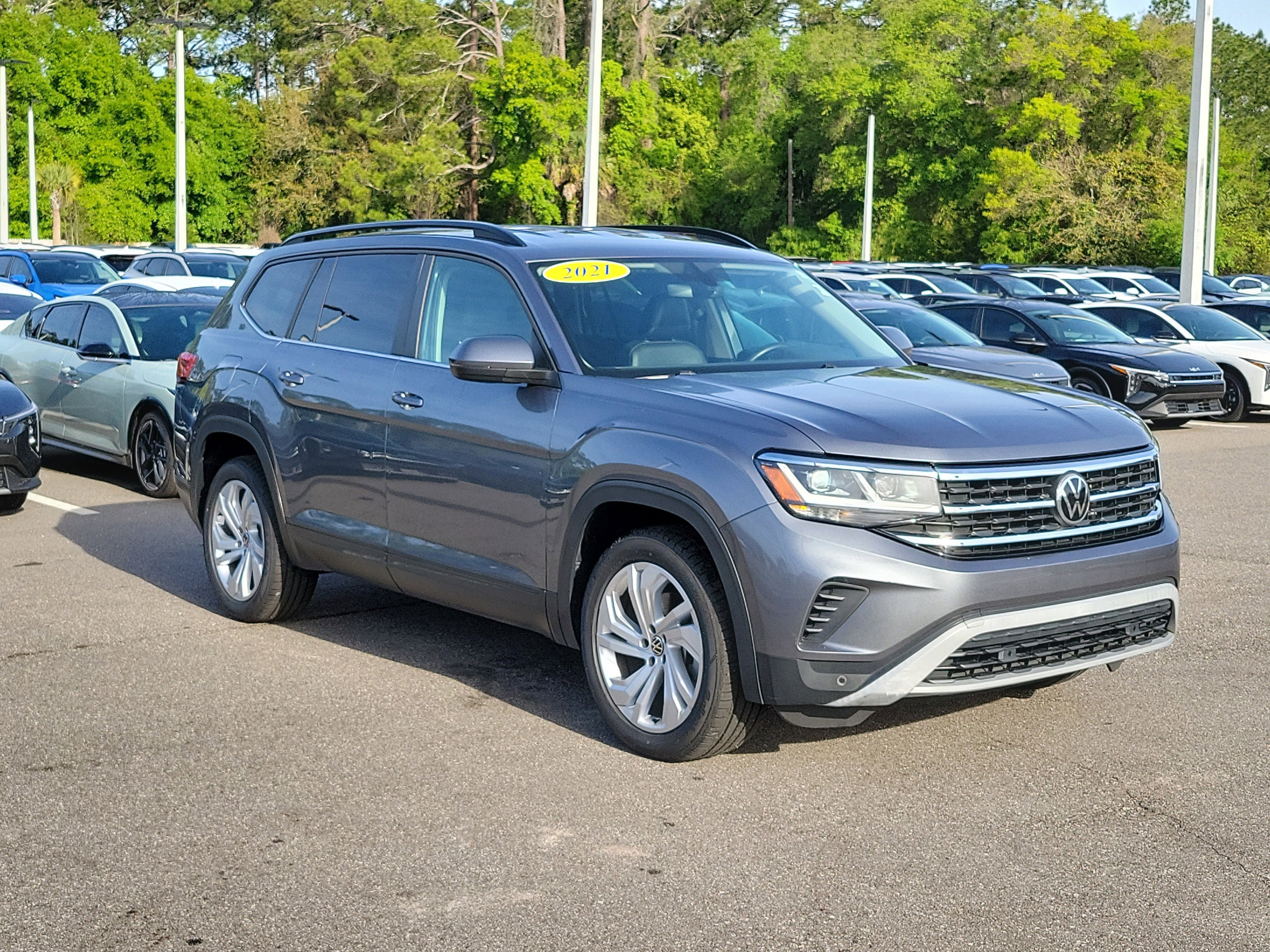 Used 2021 Volkswagen Atlas SE image 42