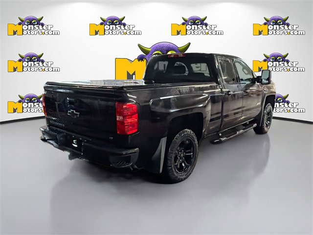 Used 2018 Chevrolet Silverado 1500 LT w/ Midnight Edition image 4