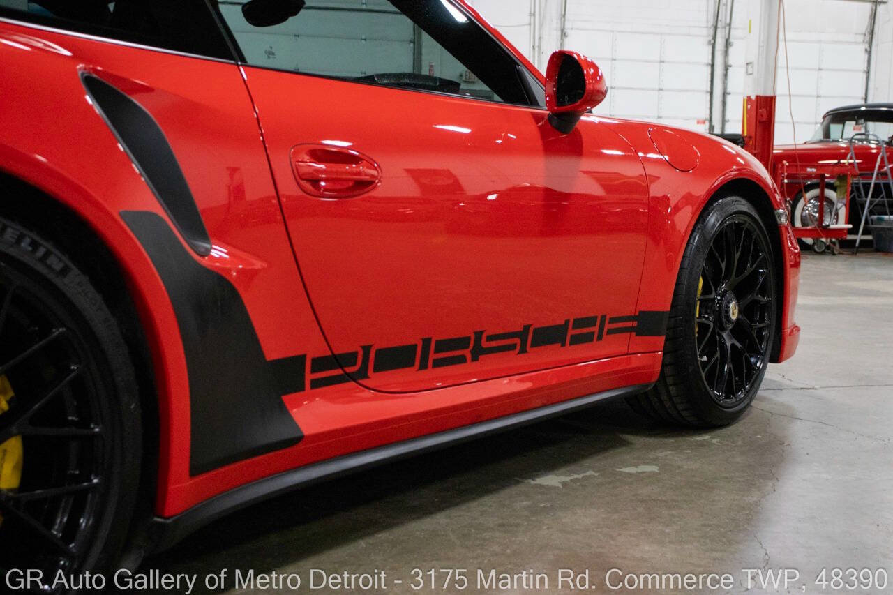 Used 2014 Porsche 911 Turbo S image 23