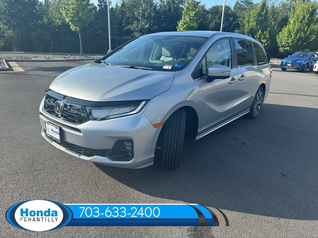 New 2026 Honda Odyssey Touring image 3