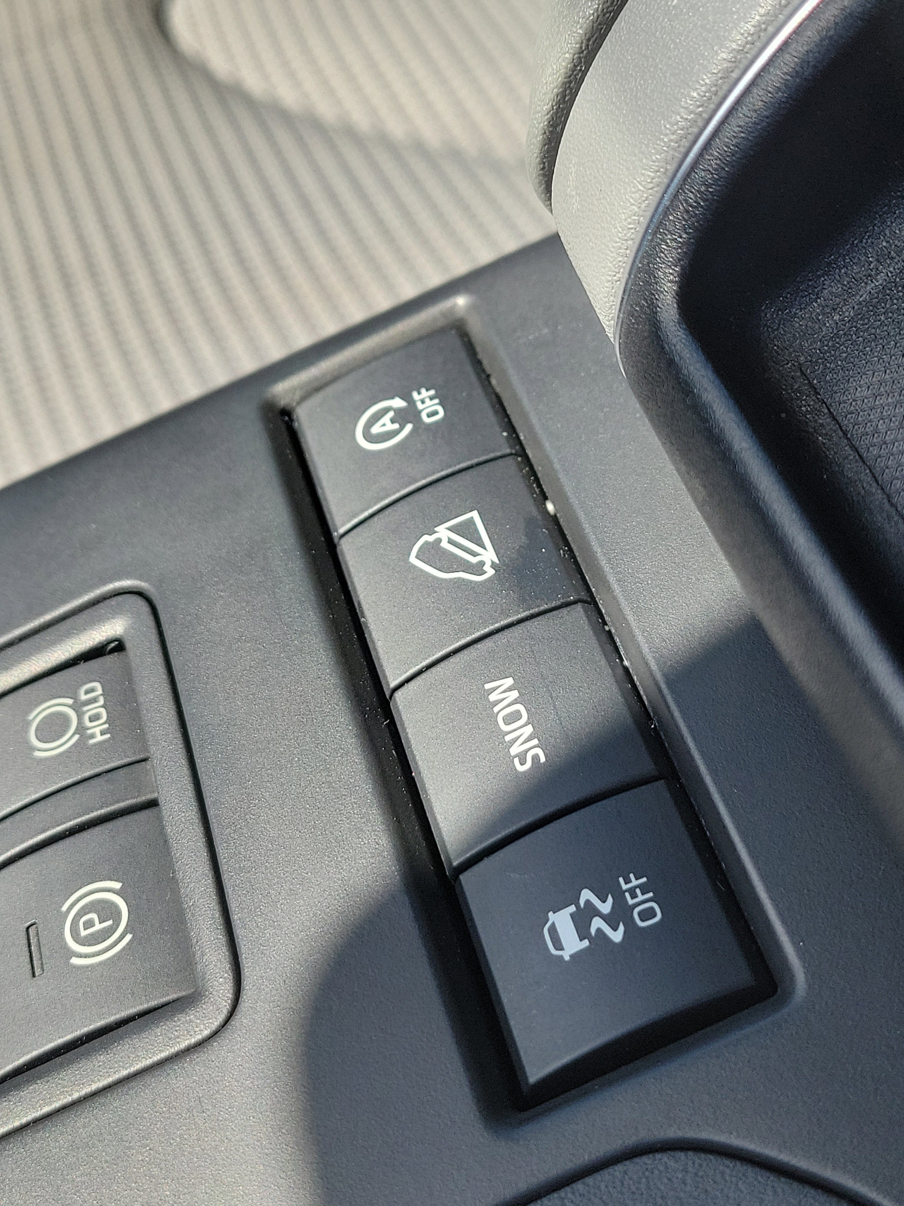 Used 2020 Toyota Highlander LE AWD/4WD image 32