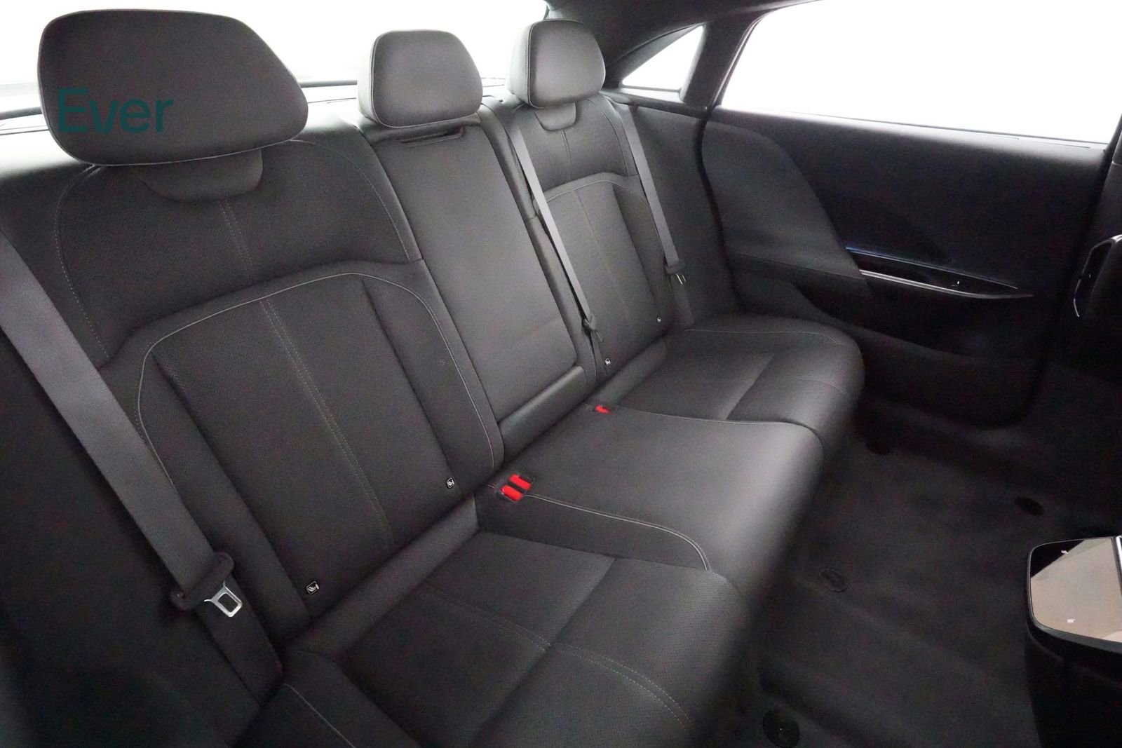 Used 2024 Lucid Air Grand Touring image 5