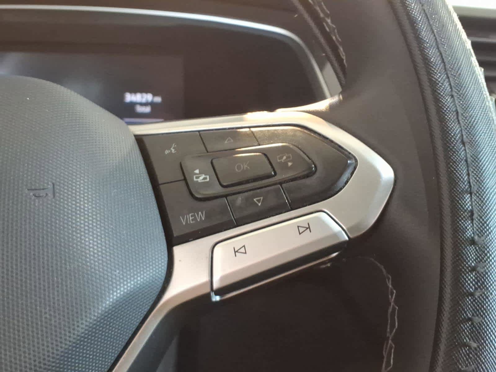 Used 2022 Volkswagen Tiguan SE AWD/4WD image 15