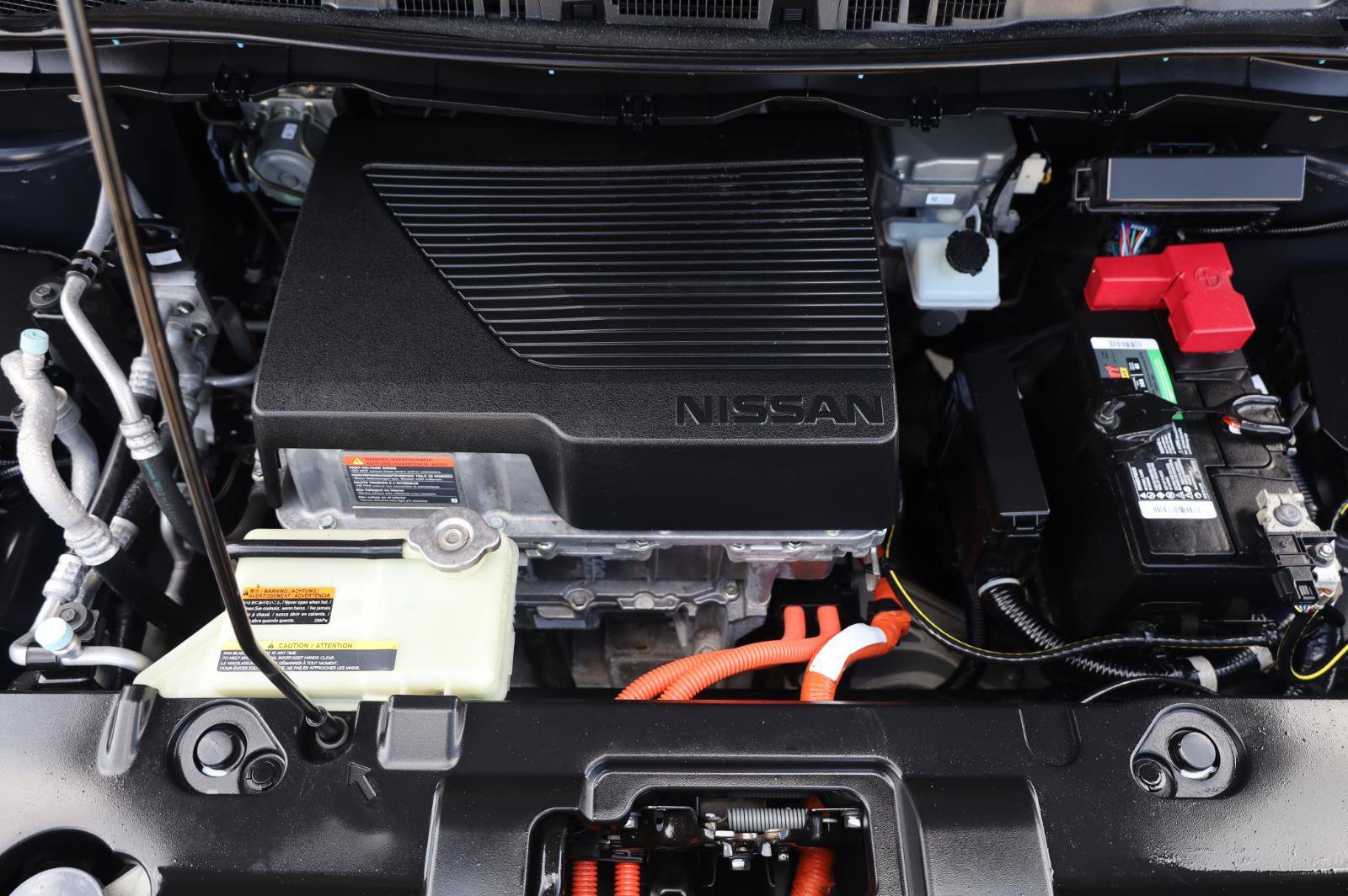 Used 2018 Nissan Leaf SL w/ SL Technology Package FWD image 11