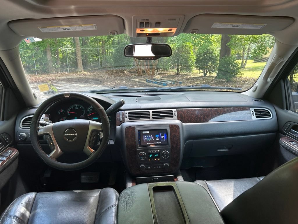 Used 2014 GMC Yukon XL Denali AWD/4WD image 30