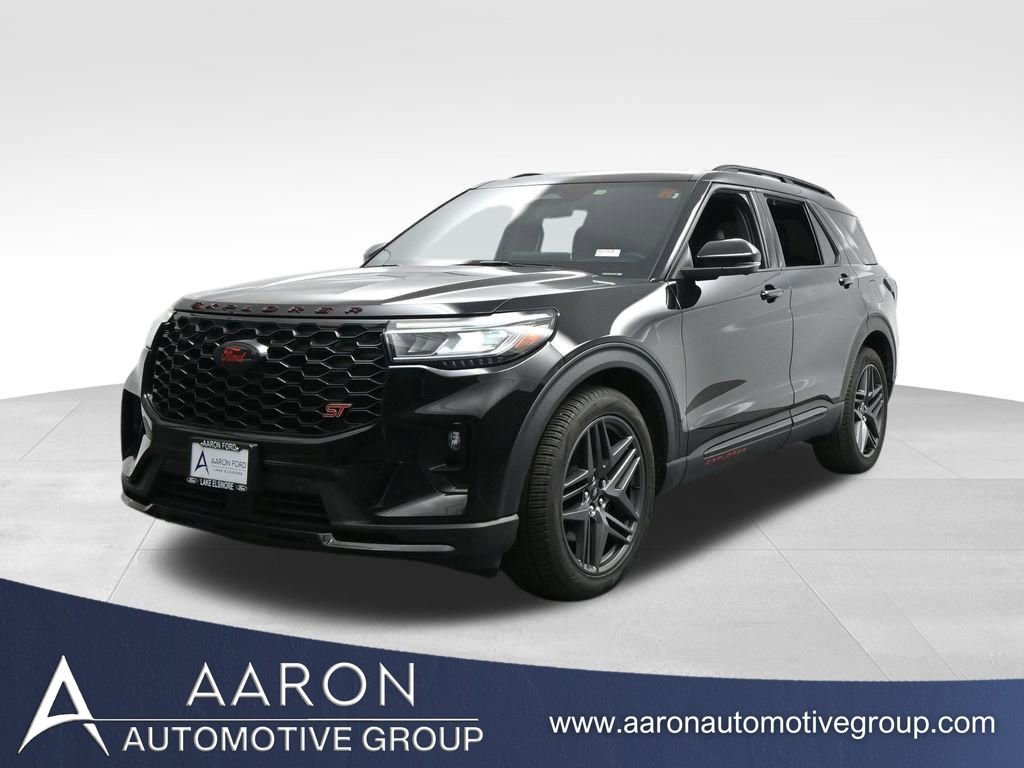 Used 2025 Ford Explorer ST image 1