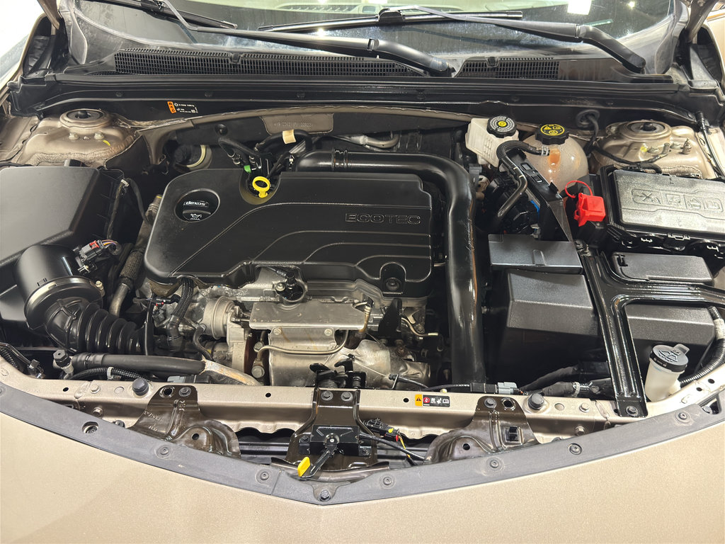 Used 2024 Chevrolet Malibu LT FWD image 31