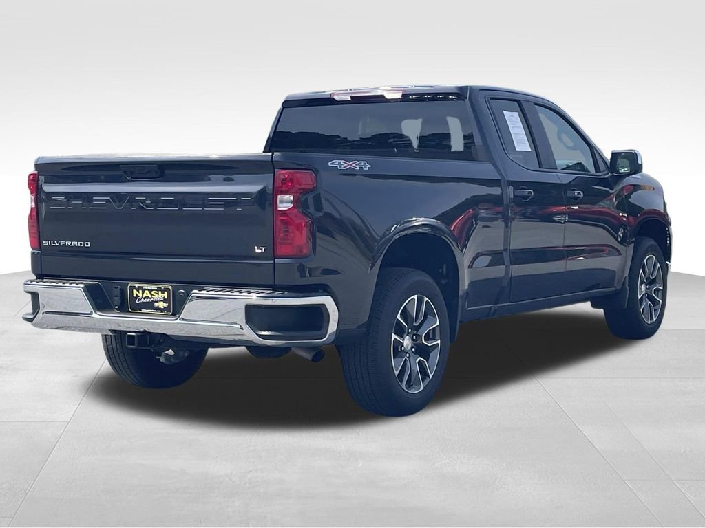 Used 2024 Chevrolet Silverado 1500 LT AWD/4WD image 3