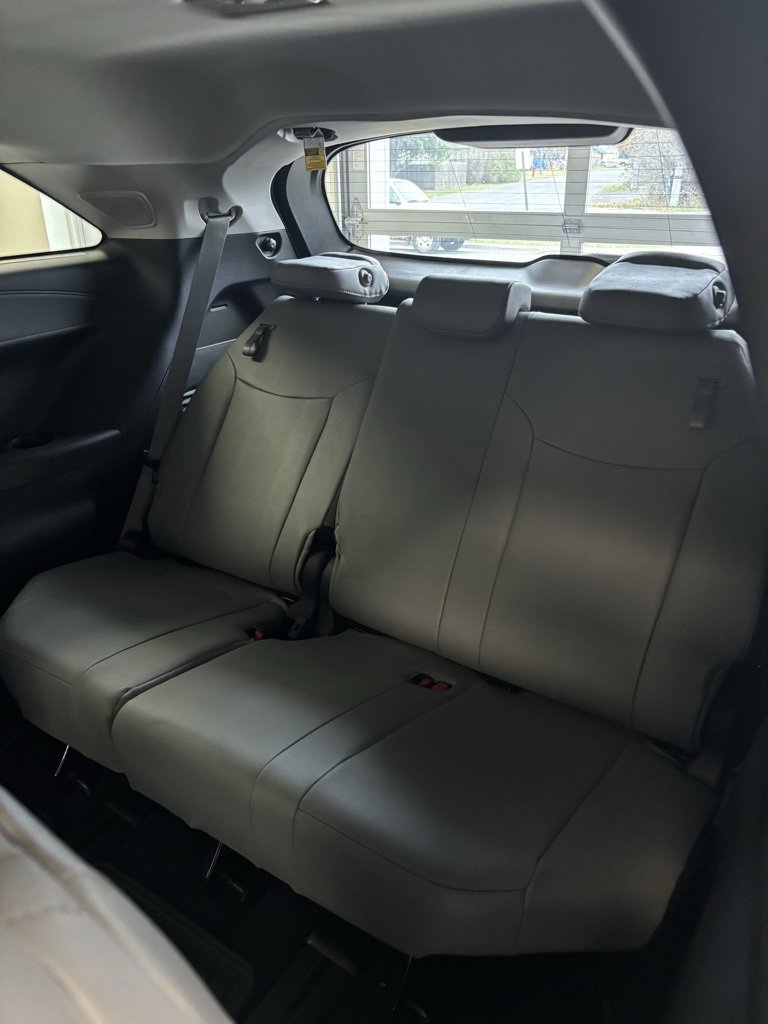 Used 2025 Toyota Sienna XLE image 26