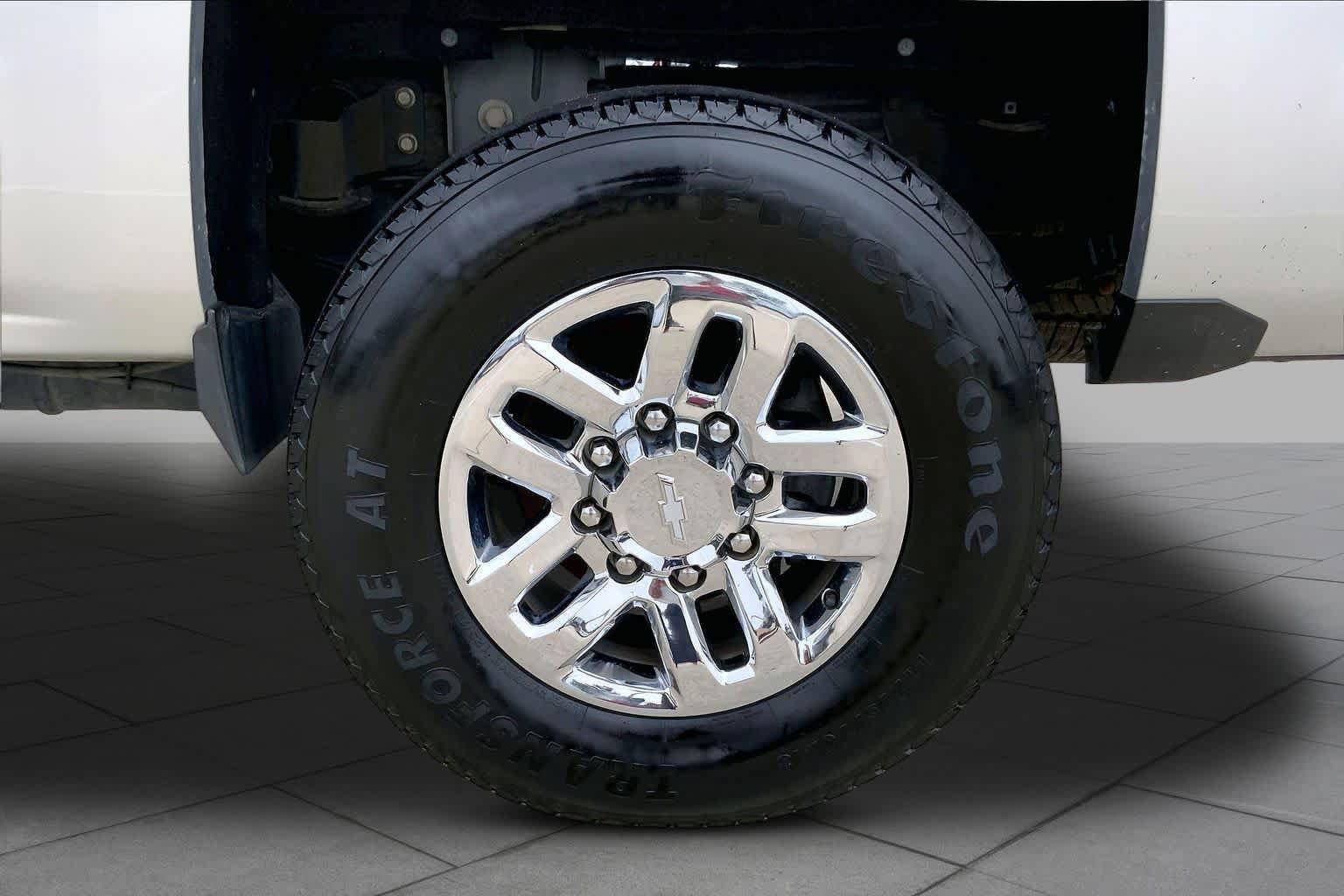 Used 2016 Chevrolet Silverado 3500 LT w/ LT Convenience Package AWD/4WD image 11