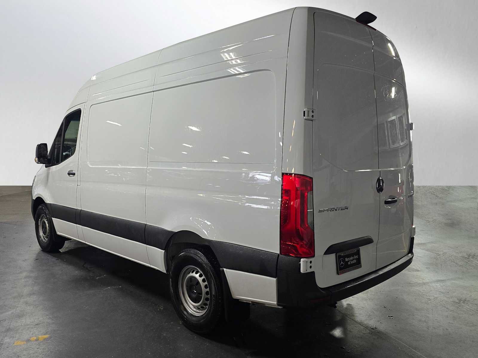 Used 2025 Mercedes-Benz Sprinter 2500 image 5