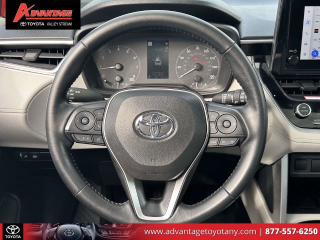 Used 2023 Toyota Corolla Cross LE w/ Moonroof Package AWD/4WD image 18