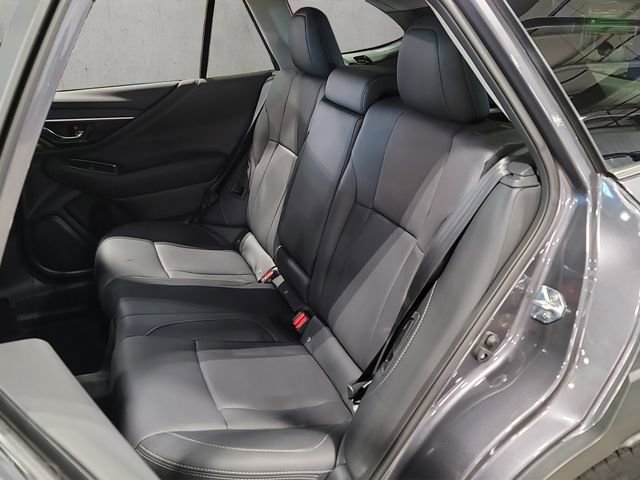 Used 2025 Subaru Outback Limited AWD/4WD image 19