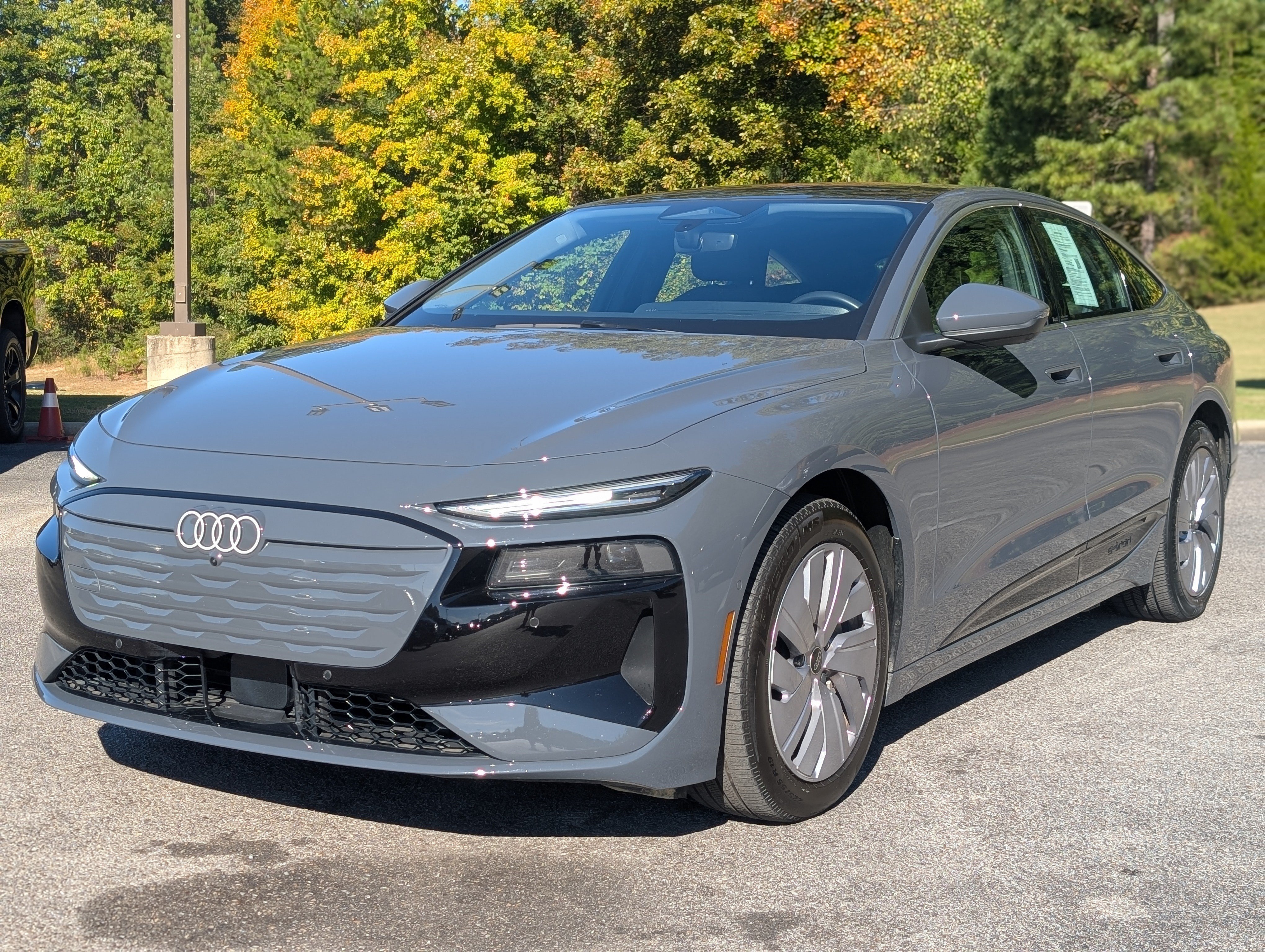 Used 2025 Audi A6 e-tron Premium w/ Ultra Package AWD/4WD image 5