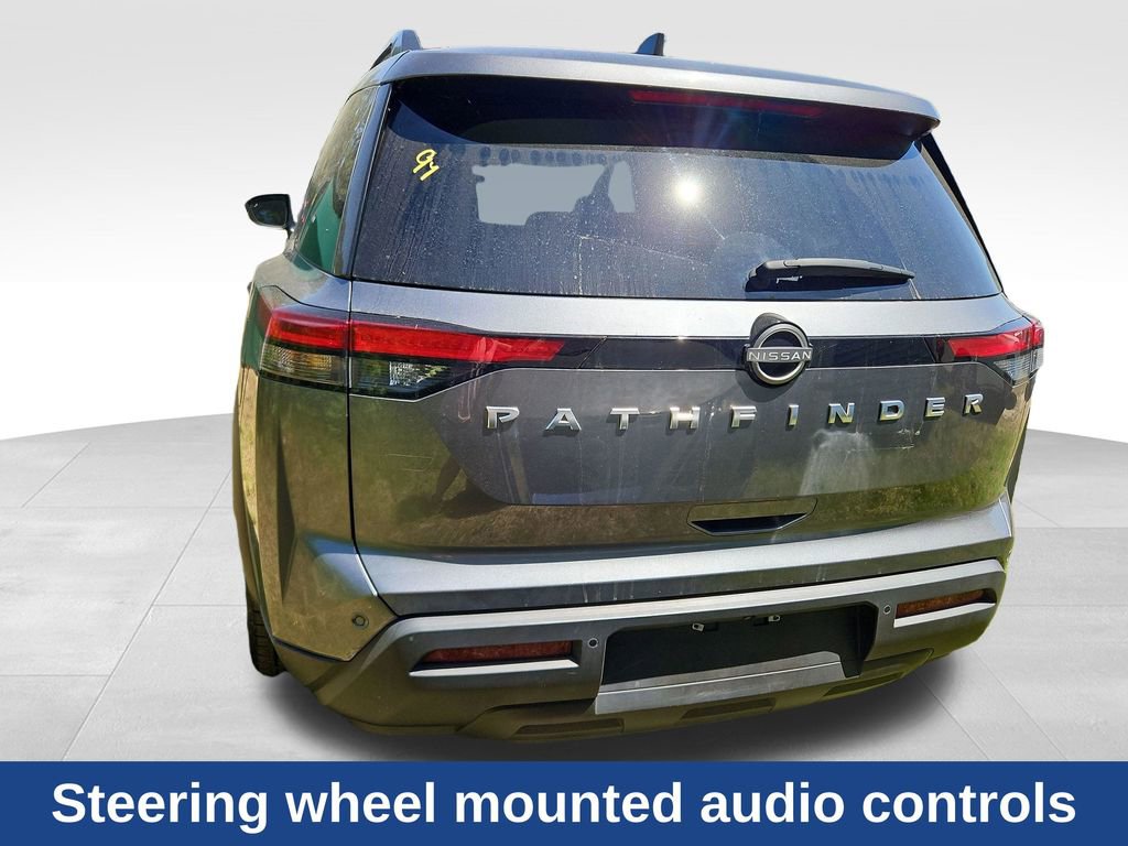 Used 2025 Nissan Pathfinder SV image 5