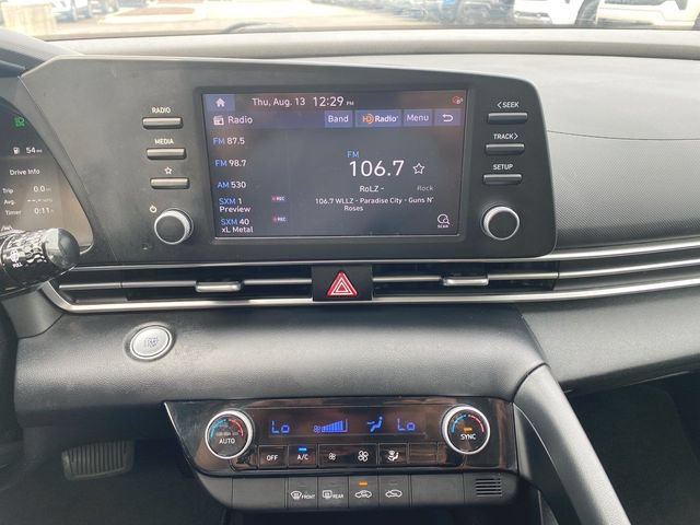 Used 2023 Hyundai Elantra SEL FWD image 13