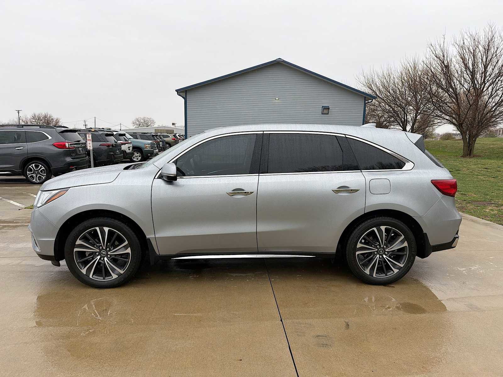Used 2020 Acura MDX w/ Technology Package image 3