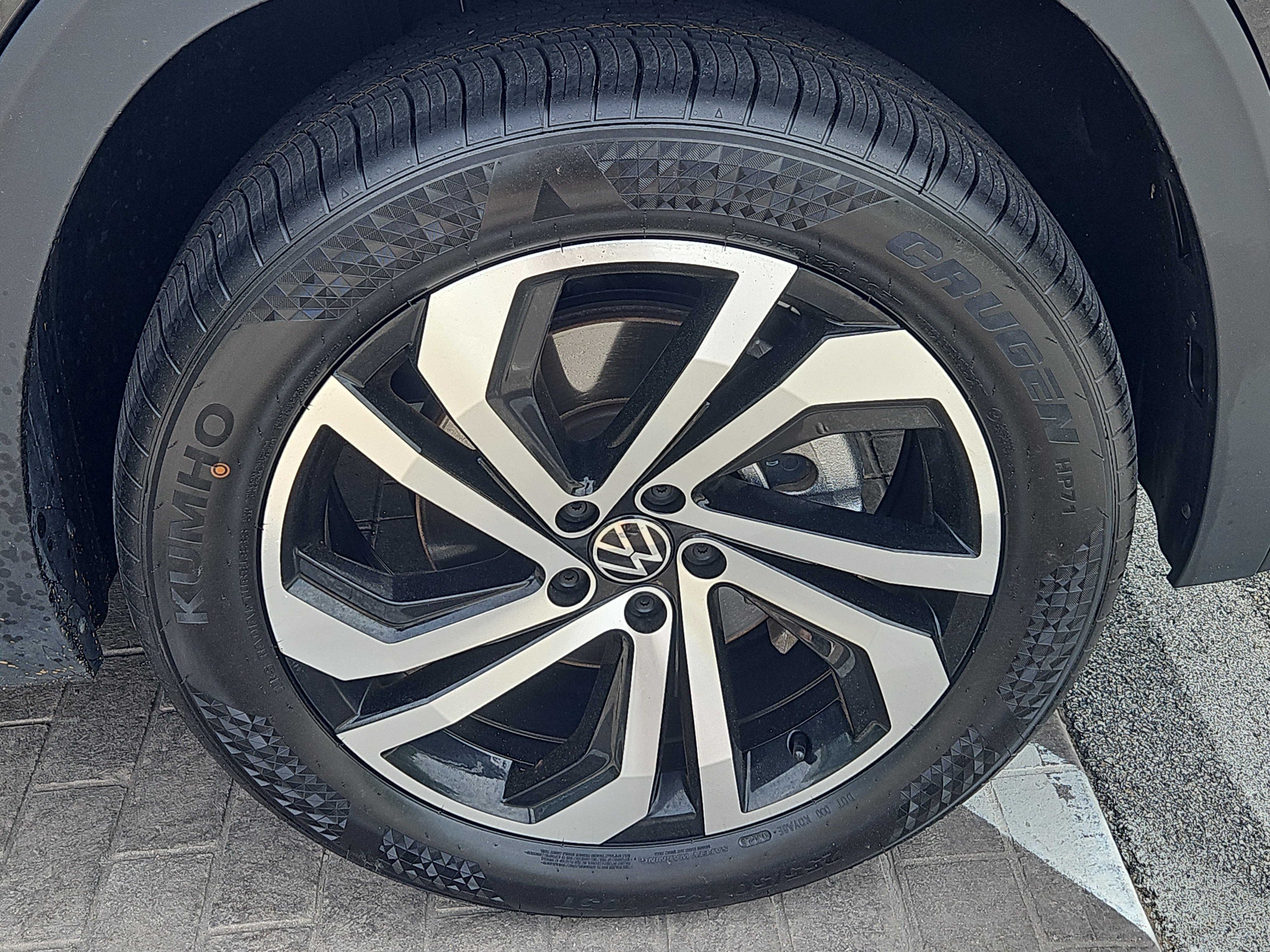 Certified 2023 Volkswagen Atlas Cross Sport SEL AWD/4WD image 34