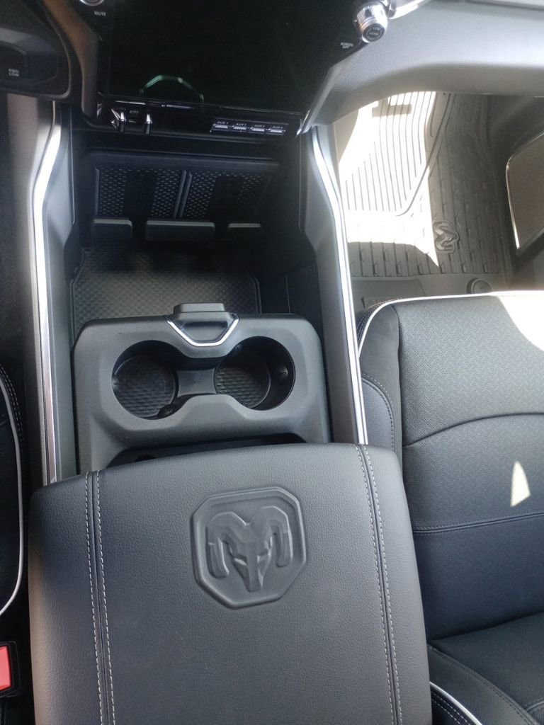 New 2025 RAM 3500 Laramie image 28
