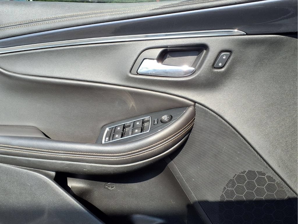 Used 2016 Chevrolet Impala LTZ FWD image 19