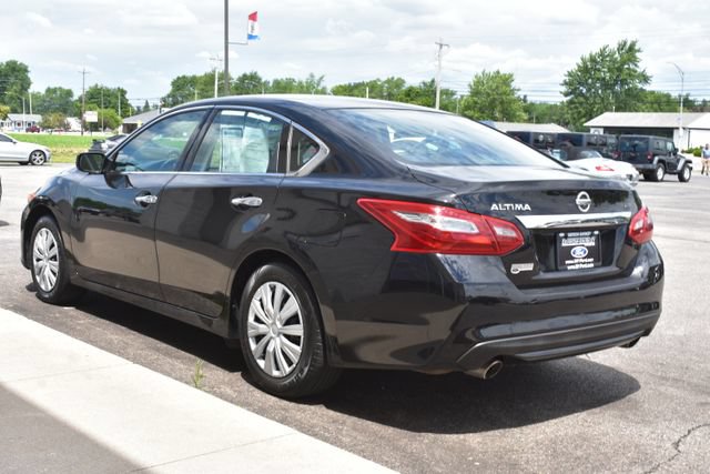 Used 2018 Nissan Altima 2.5 S w/ S Convenience Package FWD image 12
